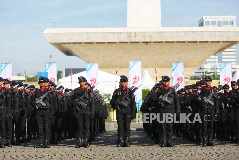 Prabowo Apresiasi Tiga Anggota Polri Berprestasi
