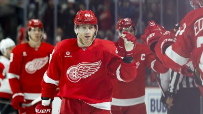 Red Wings Re-sign Patrick Kane to One-Year Deal