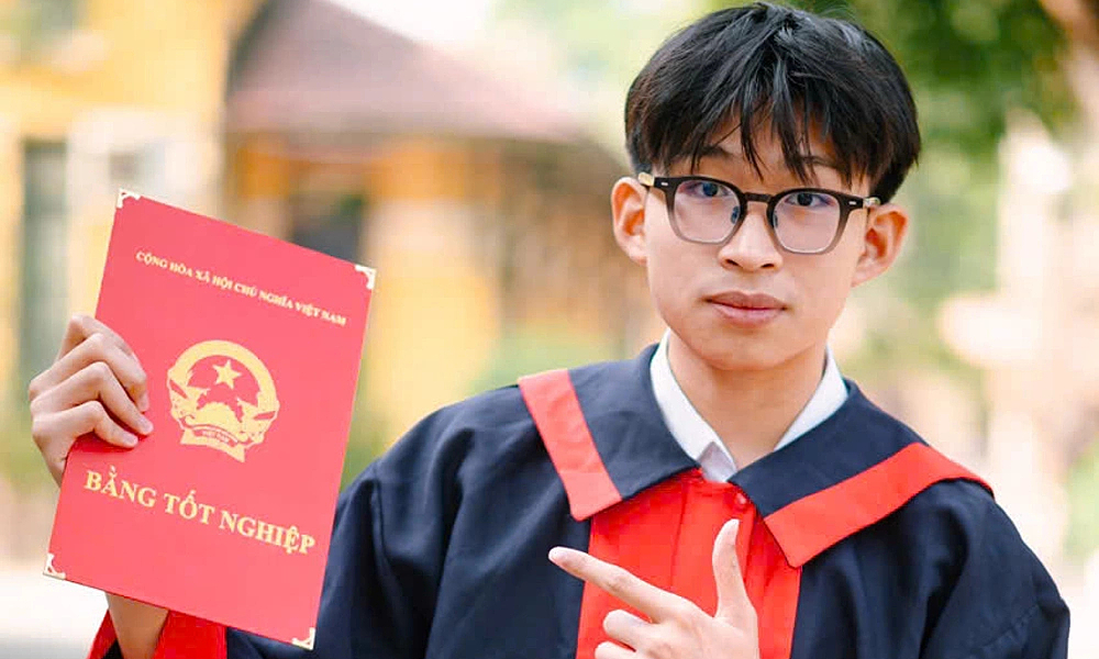 Vietnamese Teen Secures Top Australian University’s Only Full Scholarship Against Global Competition