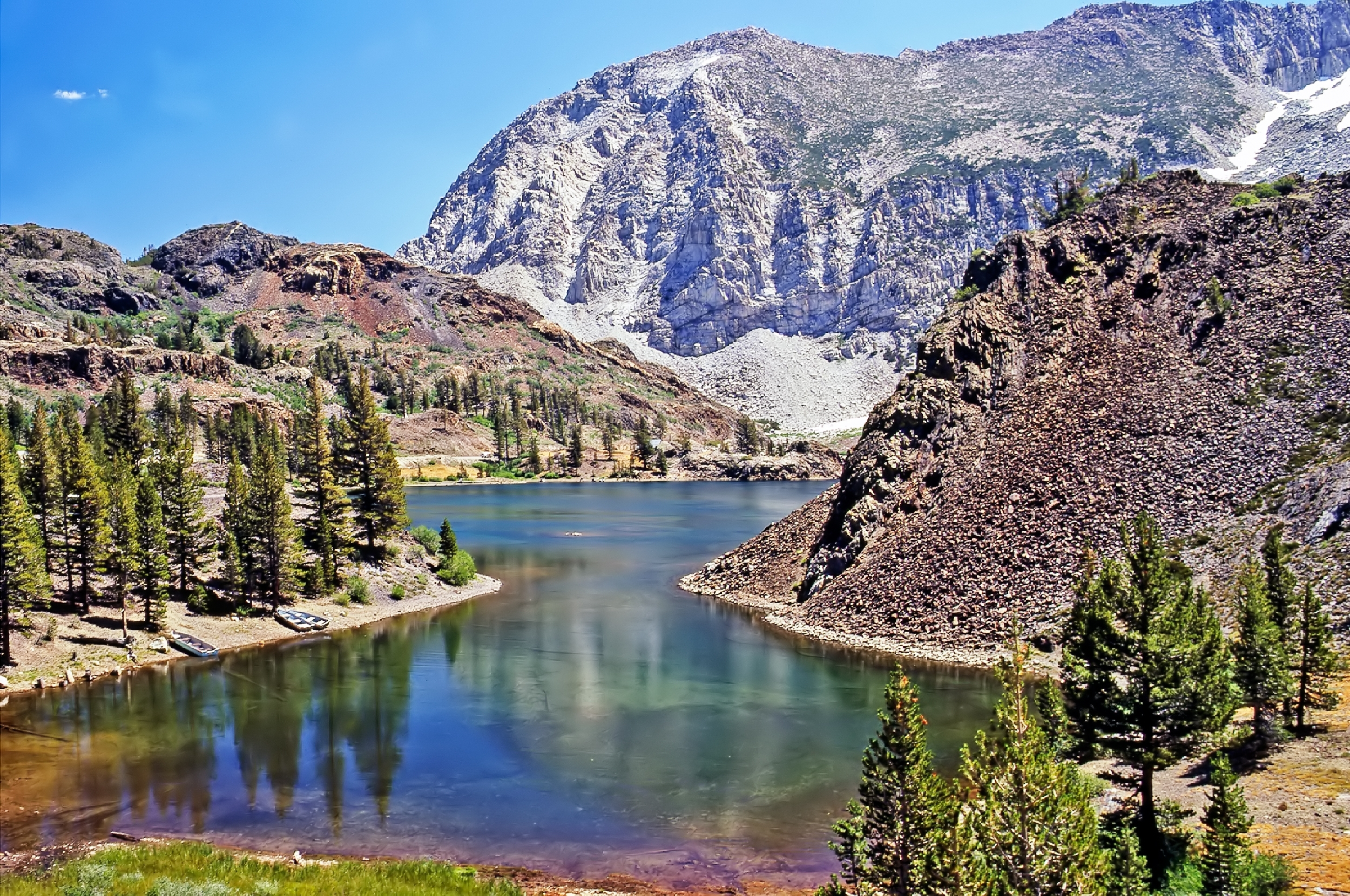 **”California’s 10 Must-See Mountain Lakes: A Lifetime Adventure Awaits”**
