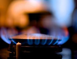Tentu! Berikut adalah rephrasal dari judul tersebut dalam Bahasa Indonesia yang lebih menarik namun tetap menjaga makna:
**”8 Tips Efektif Hemat Gas Elpiji, Bikin Dompet Aman Sehari-hari”**
Jika ingin nuansa yang sedikit lebih formal atau santai, berikut alternatif lainnya:
1. **”Cara Jitu Hemat Gas Elpiji, Cek 8 Langkah Mudah Ini!”**
2. **”Hemat Gas Elpiji dengan 8 Trik Ampuh, Pengeluaran Jadi Ringan!”**
3. **”8 Cara Efisien untuk Menghemat Gas Elpiji, Praktis dan Terbukti!”**
Beritahu saya jika Anda ingin penyesuaian gaya bahasa tertentu (formal, santai, clickbait, dll). Tentu! Berikut adalah rephrasal dari judul tersebut dalam Bahasa Indonesia yang lebih menarik namun tetap menjaga makna:
**”8 Tips Efektif Hemat Gas Elpiji, Bikin Dompet Aman Sehari-hari”**
Jika ingin nuansa yang sedikit lebih formal atau santai, berikut alternatif lainnya:
1. **”Cara Jitu Hemat Gas Elpiji, Cek 8 Langkah Mudah Ini!”**
2. **”Hemat Gas Elpiji dengan 8 Trik Ampuh, Pengeluaran Jadi Ringan!”**
3. **”8 Cara Efisien untuk Menghemat Gas Elpiji, Praktis dan Terbukti!”**
Beritahu saya jika Anda ingin penyesuaian gaya bahasa tertentu (formal, santai, clickbait, dll).