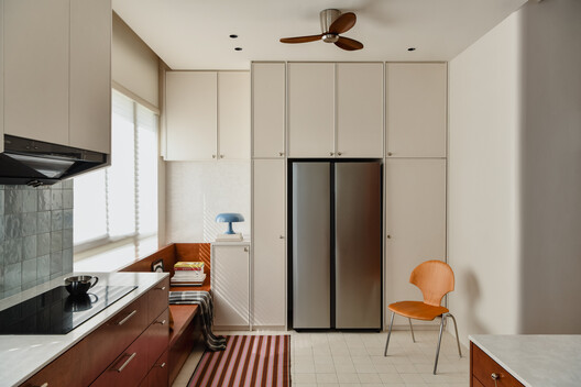 Rumah Mid-Century Modern yang Tepat untuk Gaya Hidup Kini