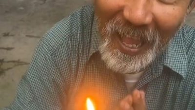 Tentu! Berikut rephrased title yang lebih menarik, singkat, dan tetap menjaga maknanya:

**”Viral! Ayah Belikan Kue Ulang Tahun Sederhana dari Uang BSU, Ibu Menangis Bahagia”**

Jika ingin nuansa lebih emosional atau dramatis, bisa juga dengan:

**”Kisah Haru: Ayah Beli Kue Ultah Sederhana Pakai BSU, Ibu Terharu Sampai Menangis”**

Berminat dengan versi yang lebih ringan atau santai?  
**”Pakai Uang BSU, Ayah Belikan Kue Ultah Sederhana, Ibu Malah Menangis Senang”**

Silakan pilih yang paling sesuai dengan tone konten Anda!