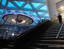 Judul yang lebih menarik dan tetap menjaga makna:
**Saham IPO Diburu Investor, IHSG Alami Koreksi Pekan Ini** Judul yang lebih menarik dan tetap menjaga makna:
**Saham IPO Diburu Investor, IHSG Alami Koreksi Pekan Ini**