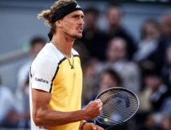 Tennis: Sabalenka Stands by Zverev After He Opens Up About Mental Health Struggles Tennis: Sabalenka Stands by Zverev After He Opens Up About Mental Health Struggles