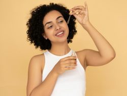 Minyak Bayi untuk Wajah? Cek Cara Pakai & Manfaatnya! Minyak Bayi untuk Wajah? Cek Cara Pakai & Manfaatnya!