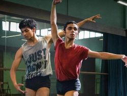 Tentu! Berikut rephrasing dari judul tersebut dalam Bahasa Indonesia yang lebih menarik dan tetap menjaga maknanya:

**”5 Film Netflix Inspiratif: Kisah Zero to Hero yang Bakal Semangatkan Hari Kamu!”**

Jika ingin versi yang lebih singkat dan berenergi:

**”Film Zero to Hero di Netflix yang Bikin Semangat!”**

Atau versi lain yang lebih emosional:

**”Bangkit dari Nol! 5 Film Netflix Ini Siap Menginspirasi Kamu!”**

Beritahu jika kamu ingin nuansa tertentu (formal, santai, motivasional, dll.), saya bisa bantu sesuaikan.