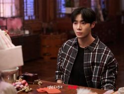 7 Perubahan Bae Gyeon Woo Setelah Mengenal Park Sung A di Head Over Heels 7 Perubahan Bae Gyeon Woo Setelah Mengenal Park Sung A di Head Over Heels