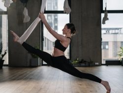 Olahraga Aerial Yoga Efektif Bikin Tubuh Ramping? Cek Faktanya! Olahraga Aerial Yoga Efektif Bikin Tubuh Ramping? Cek Faktanya!