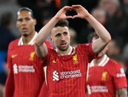 Judul yang lebih menggugah:
**Chelsea dan PSG Berduka untuk Diogo Jota** Judul yang lebih menggugah:
**Chelsea dan PSG Berduka untuk Diogo Jota**