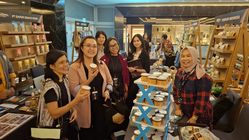 Tentu! Berikut adalah rephrasing dari judul tersebut dalam Bahasa Indonesia yang lebih menarik dan tetap menjaga maknanya:

**UMKM Kuliner Binaan BRI Curi Perhatian Pasar Global**  

Jika ingin beberapa alternatif lain, berikut pilihannya:

1. **Ekspansi Gemilang UMKM Kuliner Binaan BRI ke Pasar Internasional**
2. **Lesatkan Bisnis ke Dunia Internasional, UMKM Kuliner Ini Jawara Ekspor**
3. **UMKM Kuliner Binaan BRI Tembus Pasar Global Berkat Inovasi dan Adaptasi**
4. **Dukung Ekspansi Global, UMKM Kuliner Binaan BRI Jawab Tantangan Pasar**

Beritahu jika kamu ingin nuansa yang lebih formal, kreatif, atau sesuai platform tertentu (misalnya untuk media sosial, artikel, atau siaran pers).