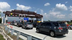 Tentu! Berikut adalah rephrasing dari judul tersebut dalam Bahasa Indonesia yang lebih menarik dan tetap menjaga maknanya:

**”Gratis Lewat Tol Solo-Jogja Ruas Prambanan-Klaten, Ini Cara Masuk-Keluar Saat Resmi Beroperasi Awal Juli!”**

Jika ingin versi yang lebih singkat dan berimbas emosional:

**”Akhirnya Gratis! Begini Cara Keluar-Masuk Tol Solo-Jogja Prambanan-Klaten Saat Dibuka Awal Juli”**

Berikan tahu jika kamu ingin versi yang lebih formal atau santai.