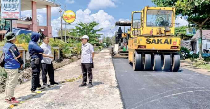 PUPR Selesaikan Pengaspalan Jalan Pangeran Samudera