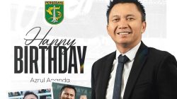 Tentu! Berikut adalah rephrasing dari judul tersebut dalam Bahasa Indonesia yang lebih menarik dan tetap menjaga maknanya:

**”Bonek Hujani Doa untuk Azrul Ananda di Ultah ke-48: Panjang Umur dan Sukses!”**

Alternatif lain yang juga menarik:

1. **”Doa Bonek Mengalir untuk Azrul Ananda di Hari Ulang Tahun ke-48!”**
2. **”Ulang Tahun ke-48, Bonek Banjiri Azrul Ananda dengan Doa dan Harapan!”**
3. **”Azrul Ananda Ulang Tahun ke-48, Bonek Berdoa untuk Kesehatan dan Kesuksesan!”**

Jika ingin nuansa lebih emosional atau media-style, saya bisa bantu variasikan lagi.