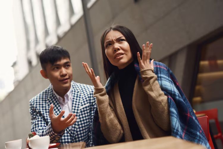 Jika Pernah Kehilangan Teman karena Beda Pandangan Politik, Psikologi Ungkap 7 Sifat Unik Ini Ada pada Diri Anda