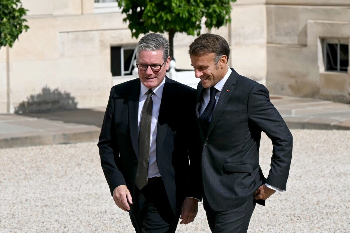 Starmer presses Macron on migrant return deal during state visit