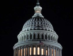 Supreme Court Lets Trump Cut Education Jobs: Impact on Student Aid