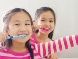 10 Rekomendasi Sikat Gigi Anak dengan Bulu Lembut dan Aman 10 Rekomendasi Sikat Gigi Anak dengan Bulu Lembut dan Aman