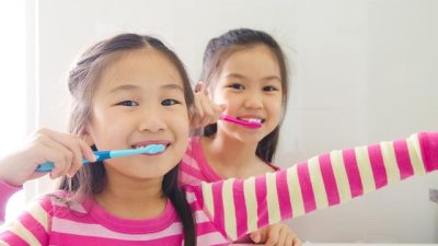 10 Rekomendasi Sikat Gigi Anak dengan Bulu Lembut dan Aman