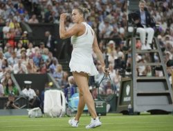 Aryna Sabalenka Tembus 16 Besar Wimbledon 2025, Telinga Sakit dan Merinding