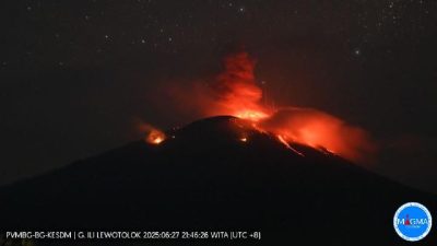 Erupsi Meningkat, Gunung Ili Lewotolok Naik ke Status Siaga