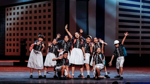Sherina Bawa Rusa Ikonya ke Panggung Musikal