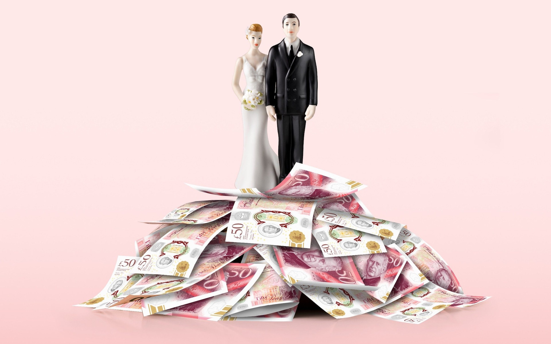 How much cash to give at a wedding, experts say