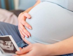 Cek Fakta: Bisakah Posisi Bayi Sungsang Diketahui dari Bentuk Perut Bunda?