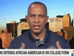 Hakeem Jeffries Avoids Mamdani’s ‘Black or African American’ Question on MSNBC