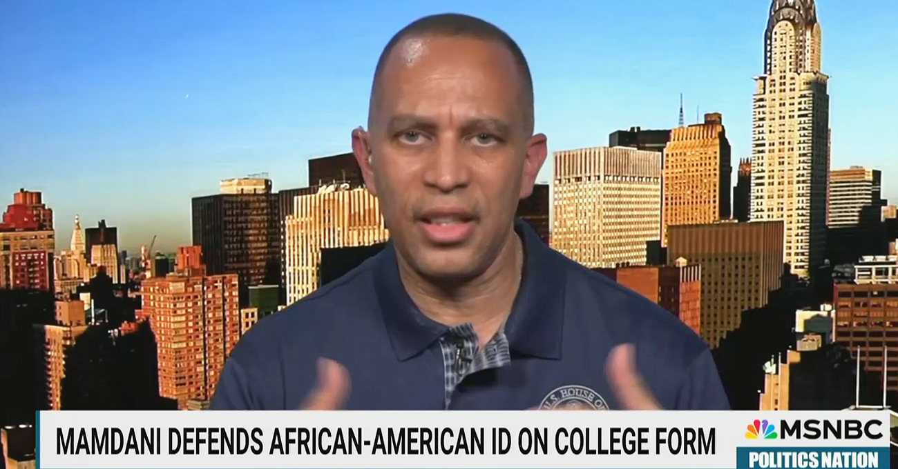 Hakeem Jeffries Avoids Mamdani’s ‘Black or African American’ Question on MSNBC