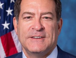 GOP Congressman Tears Up Resigning “With a Heavy Heart,” Leaves Republicans at 219 Members GOP Congressman Tears Up Resigning “With a Heavy Heart,” Leaves Republicans at 219 Members