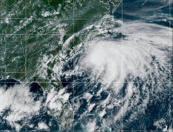 Tropical Storm Chantal Intensifies: Florida Rain, Storms, and South Carolina Landfall Expected Tropical Storm Chantal Intensifies: Florida Rain, Storms, and South Carolina Landfall Expected