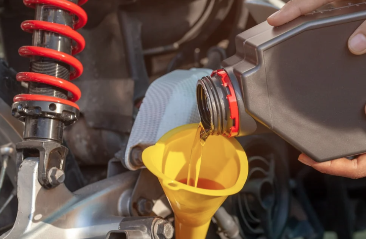 Mengapa Oli Motor Cepat Habis Meski Jarang Digunakan?
