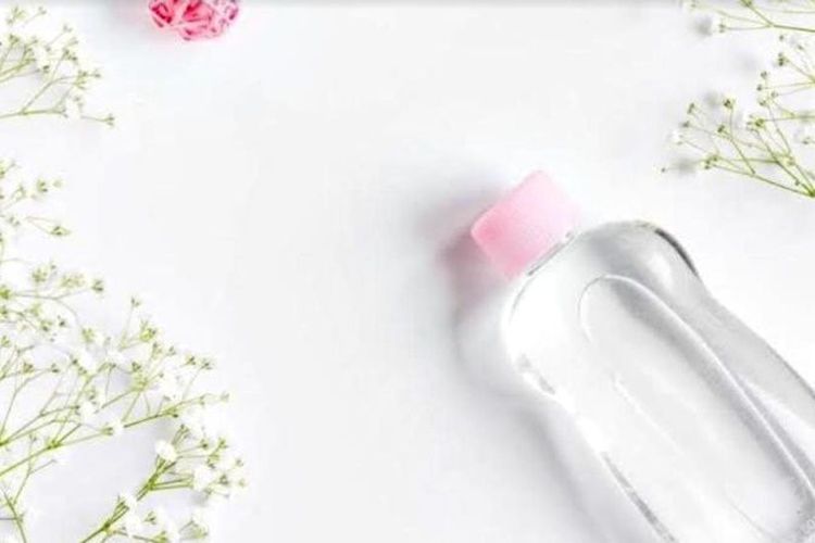 Tak Banyak Diketahui, 7 Manfaat Baby Oil untuk Perawatan Tubuh Dewasa