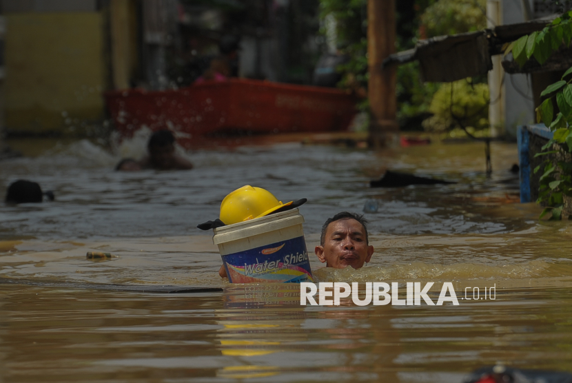 Pramono Alokasikan Rp 4 Triliun untuk Tangani Banjir Jakarta, Pastikan Relokasi Warga