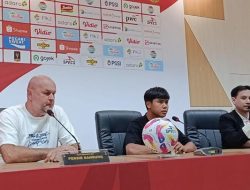 Pelatih Persib Bandung Puji Debut Saddil Ramdani Pelatih Persib Bandung Puji Debut Saddil Ramdani