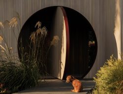 Spectacular Home Behind a Charming Coastal Door in Australia