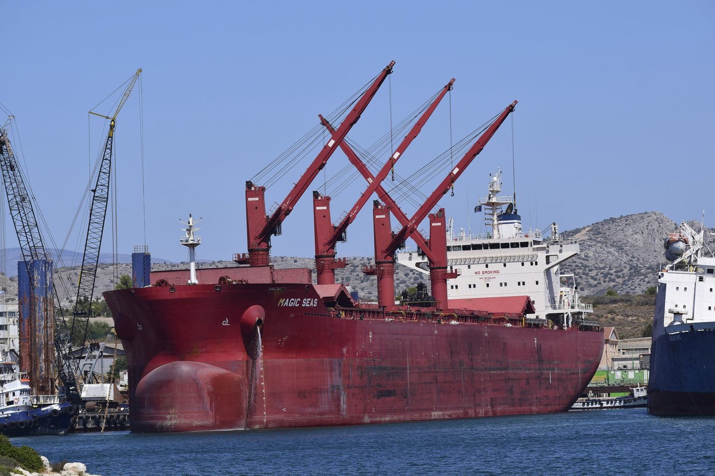 Ship Targeted in Red Sea Following Bulk Carrier Sinking Claimed by Houthi Rebels