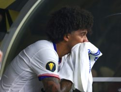 Tarnished Gold: USMNT Misses Early Chance, Mexico Triumphs