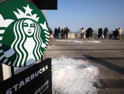 A brew worth the journey: 120,000 flock to DMZ Starbucks A brew worth the journey: 120,000 flock to DMZ Starbucks