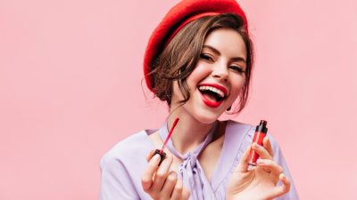 5 Alasan Lipstik Matte Bikin Bibir Kering, Ini Penjelasannya