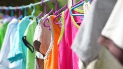 5 Cara Cepat Mengeringkan Baju di Musim Hujan