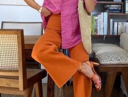 Celana Oranye Pas dengan Baju Warna Apa? Ini Pilihannya! Celana Oranye Pas dengan Baju Warna Apa? Ini Pilihannya!
