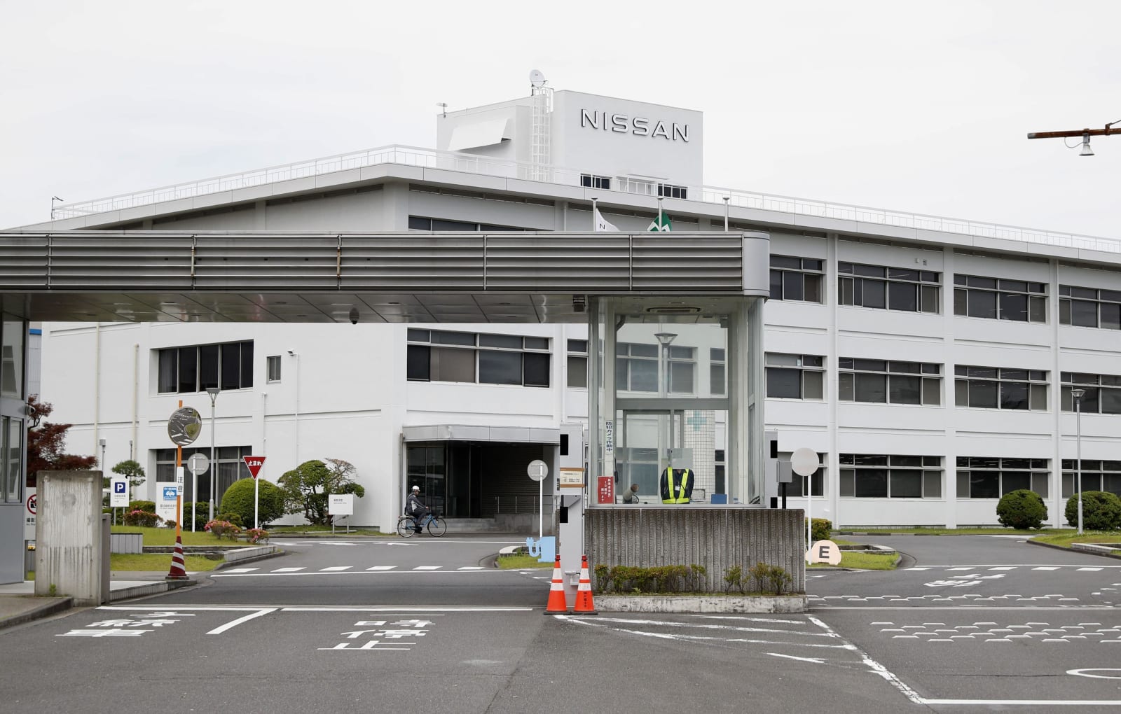 Foxconn Eyes Nissan Plant Acquisition for EV Expansion