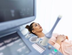 Perbedaan USG Abdominal dan Transvaginal, Kapan Dibutuhkan? Perbedaan USG Abdominal dan Transvaginal, Kapan Dibutuhkan?