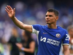 Thiago Silva Shares Chelsea Insights with Fluminense Coaches Thiago Silva Shares Chelsea Insights with Fluminense Coaches