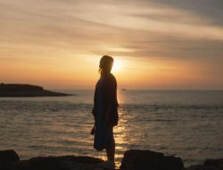 Daftar Lagu Film Sore: Istri Masa Depan