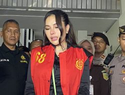 Nikita Mirzani Tak Pernah Memaafkan Vadel, Ini Alasan Mengejutkan dari Kuasa Hukumnya Nikita Mirzani Tak Pernah Memaafkan Vadel, Ini Alasan Mengejutkan dari Kuasa Hukumnya
