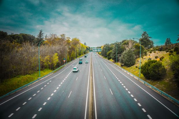AA: One Third of Drivers Ignore Two-Second Gap Rule