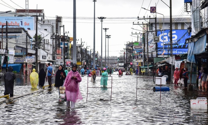 Thailand Prepares for Floods and Landslides